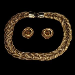 Vintage Jewelry Set Clip On Earrings & Snake Style Necklace Choker Gold Tone